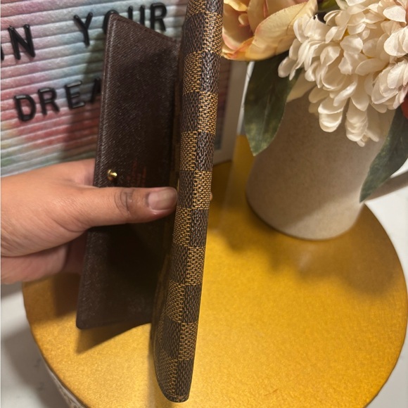 Authentic Louis Vuitton Damier Ebene Wallet🟤 - Picture 5 of 11